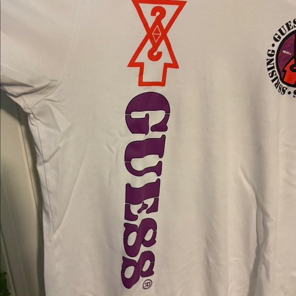 Men’s Vintage Guess White Tee with Red and Purple Graphics - Picture 2 of 6